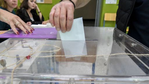 ND tops 30% in interview poll as voters reject Tsipras–Karystianou choice