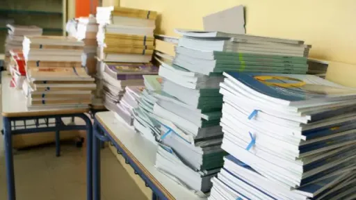 Greece approves 152 new textbooks under multiple-book system