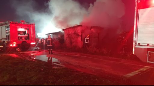 Early-morning fire sparks fear in Alankuyu