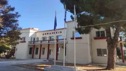 Criticism over idle historic municipal building in Şapçı
