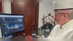 Mustafa Trampa participates in Anadolu Agency’s “Photo of the Year” voting