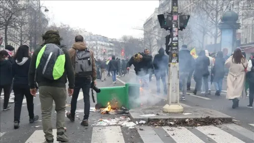 Supporters of terror group YPG/SDF vandalize businesses, attack police in German cities