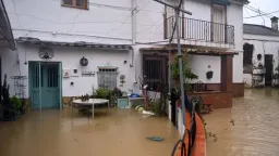Storm Leonardo hits Spain and Portugal, one dead