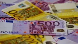 Greece freezes assets of leading Trade Unionist in money laundering probe