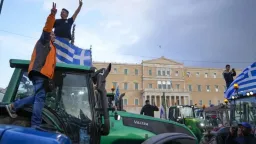 Farmers to bring tractors to Athens in mass protest