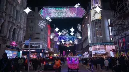 Londoners express joy as Ramadan lights return to London