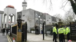 Starmer voices concern after armed suspect arrested at Mosque