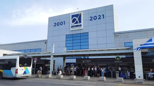 Disabled passenger dies at Athens Airport after falling from special lift