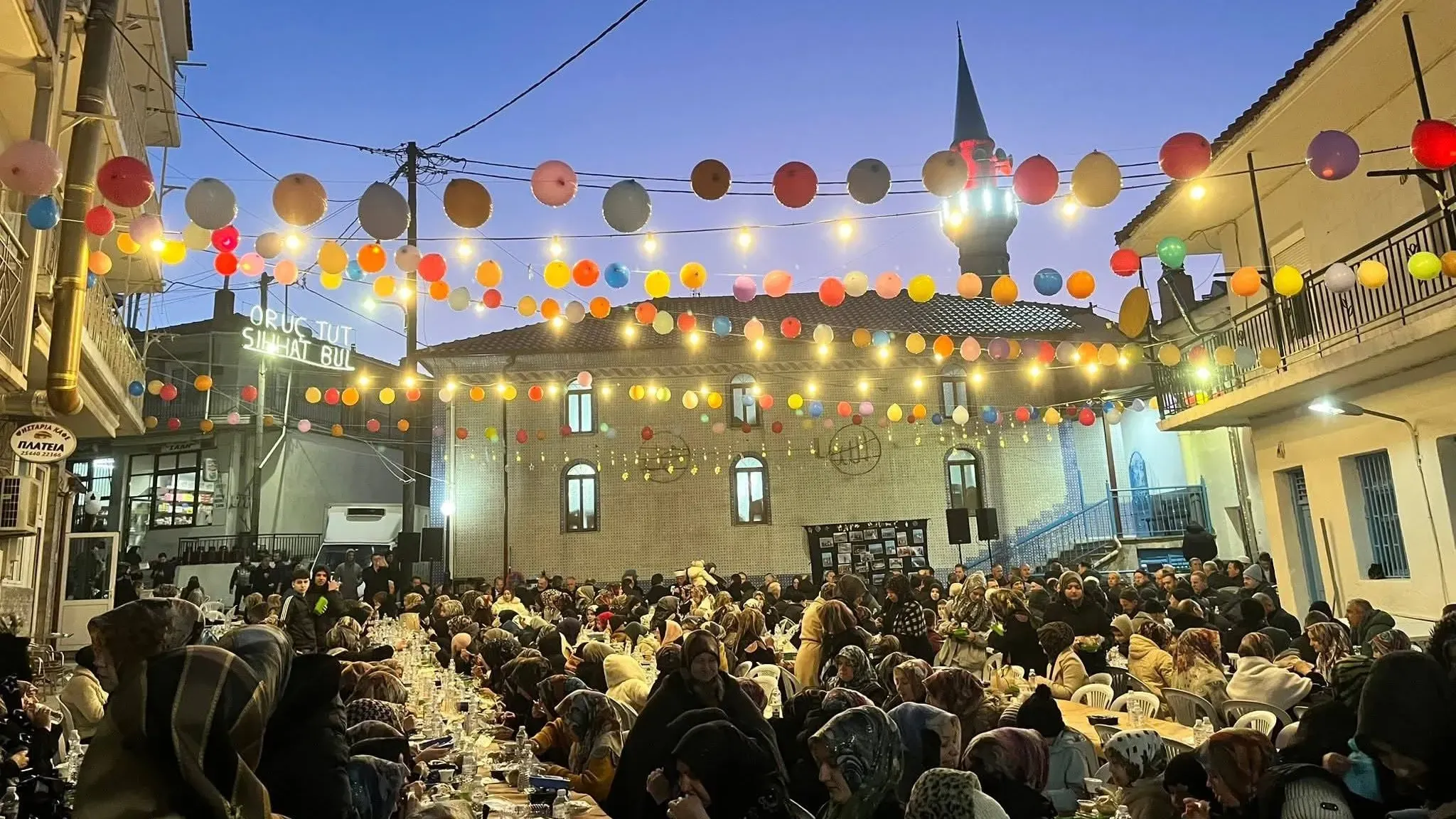 Nearly 1,000 attend community iftar in Ketenlik, Western Thrace ...