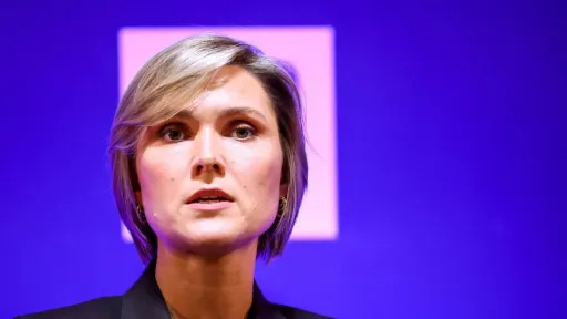 Iceland moves toward referendum on reviving EU membership talks