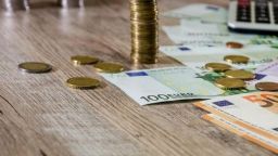 Greece minimum wage increase may slow amid energy price pressures