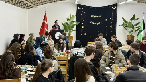 Western Thrace Turks Association hosts student iftar in Istanbul