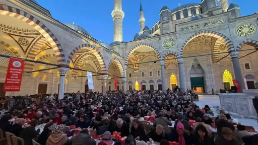 ‘Grand Selimiye Iftar’ in Edirne brings Balkans together