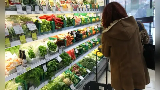 Greece’s Market Pass 2026: €40 monthly food voucher planned — Eligibility and retroactive payments explained