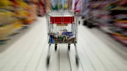 Greek supermarket spending surges in early 2026, fresh products lead growth