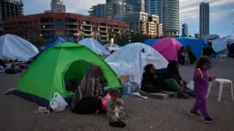 19,000 children displaced daily in Lebanon as violence escalates, UNICEF says