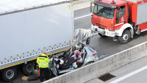 Two dead in back-to-back accidents on Egnatia Odos motorway