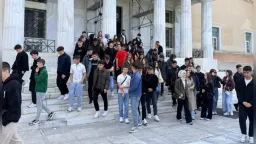 MP Özgür Ferhat hosts Minority High School Students at Greek Parliament