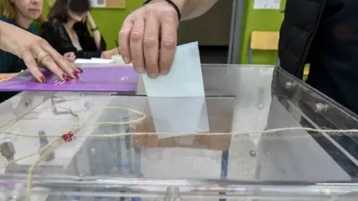 ND steady at 25.5%, PASOK gains momentum, poll shows