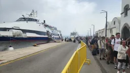 Visa-on-arrival drives fivefold surge in Turkish visitors to Greek islands