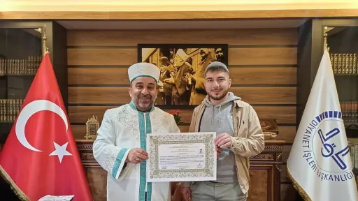 Serbian resident in Türkiye converts to Islam, takes name Mehmet