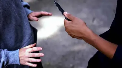 Teen stabbing shocks İskeçe: 14-year-old injured in schoolyard basketball court incident