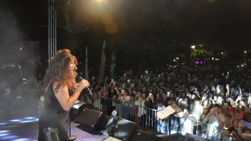 Turkish Singer Işın Karaca denied entry to Athens, claims “hostile treatment” at airport