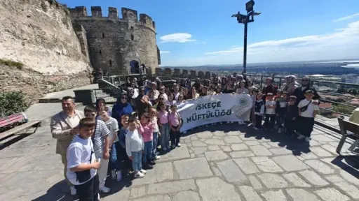 Students from Mufti Office of İskeçe visit Selanik on cultural and educational tour
