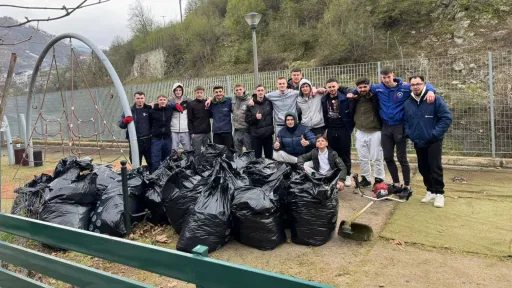 Mustafçova youth praised for inspiring community clean-up initiative in İskeçe