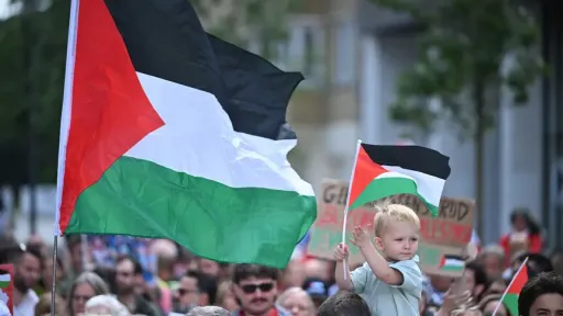 About 350 ex-ministers, diplomats call for suspension of EU-Israel Association Agreement