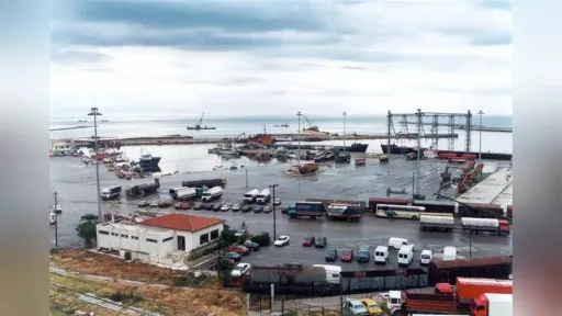 New delay for Dedeağaç–Midilli–Sakız–Piraeus cargo ferry tender sparks concern in Greece