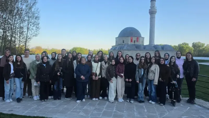 Young Mufti Office Şahin girls group embarks on cultural journey across the Balkans