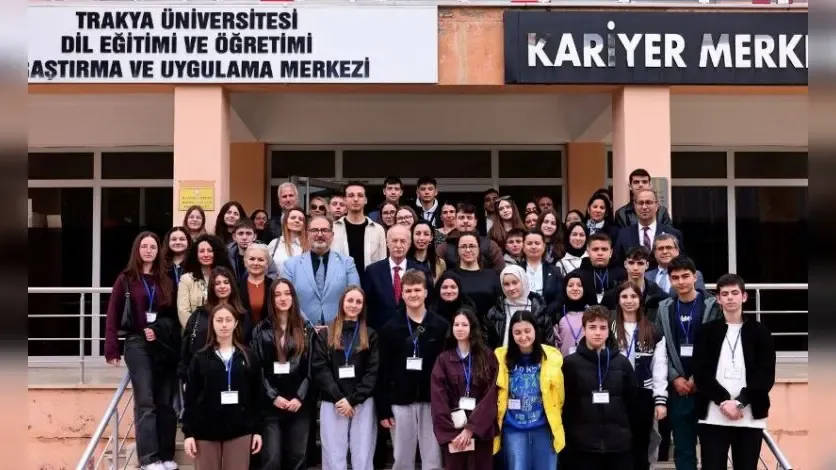 Trakya University Rector hosts Western Thrace “Mucize Theatre” team at DİLMER