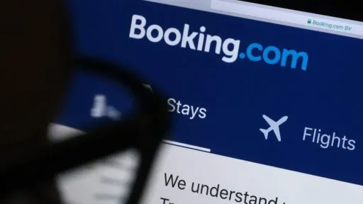 Italy probes Booking.com over alleged unfair visibility practices