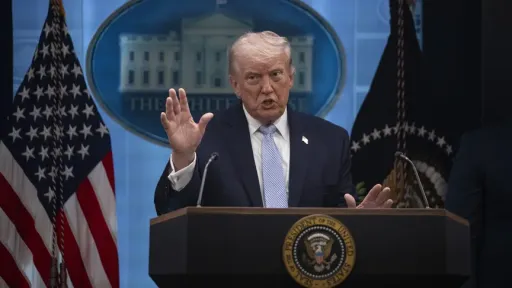 Trump says officer shot at White House Correspondents' Dinner