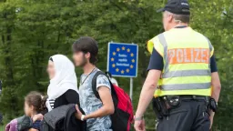 Dutch mayors urge Germany to end border controls after deadly crash
