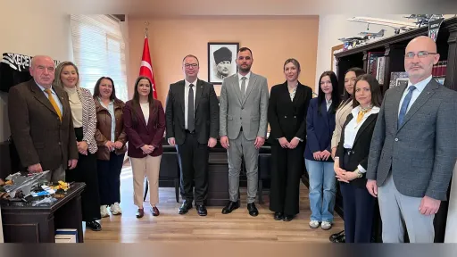 İskeçe Turkish Union (ITB) leadership visits Turkish Consul General Aykut Ünal in Gümülcine