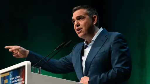 Tsipras unveils manifesto, calls for left unity