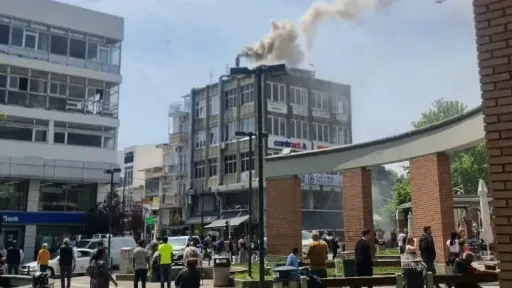 Fire breaks out in Central İskeçe, thick smoke covers city center