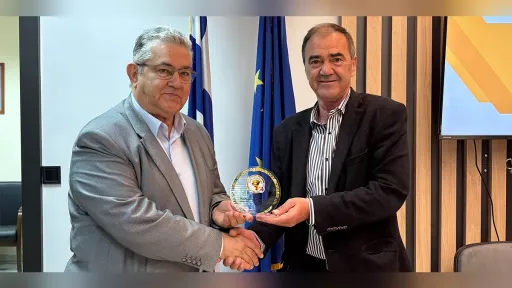 KKE Secretary General Dimitris Koutsoumbas meets Maroneia-Şapçı Municipal Leadership