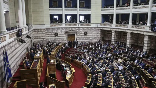 Parliament rejects surveillance probe