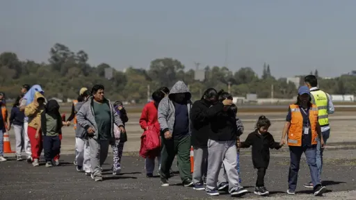 Netherlands moves ahead with plans for migrant ‘return hubs’ outside EU