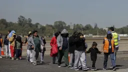Netherlands moves ahead with plans for migrant ‘return hubs’ outside EU