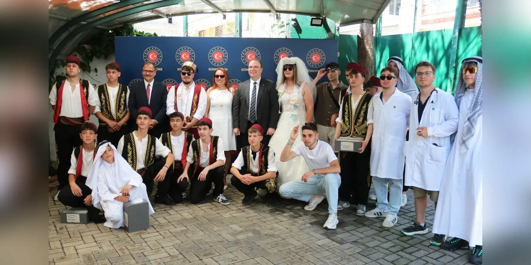 Western Thrace Turks celebrate Eid together at Turkish Consulate General in Gümülcine