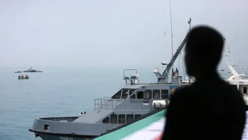 Iran announces closure of Strait of Hormuz to all vessels amid renewed US attacks