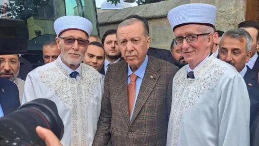 Western Thrace Thrace Muftis meet president Erdoğan at Selimiye Mosque reopening ceremony in Edirne