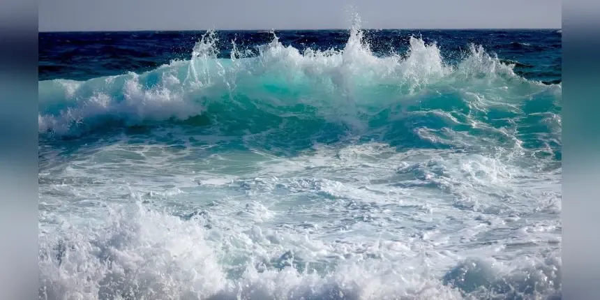 Elderly man rescued unconscious from beach near Dedeağaç