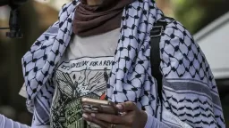 Canadian Muslim group condemns removal of Palestinian keffiyeh at graduation