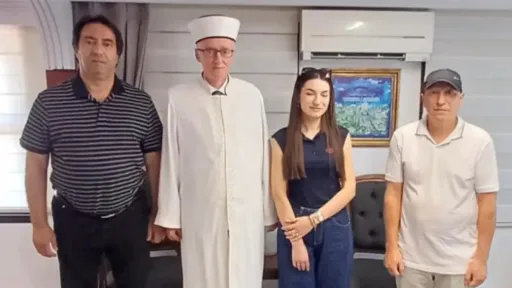 Trakya University valedictorian pays courtesi visit to Mufti of İskeçe