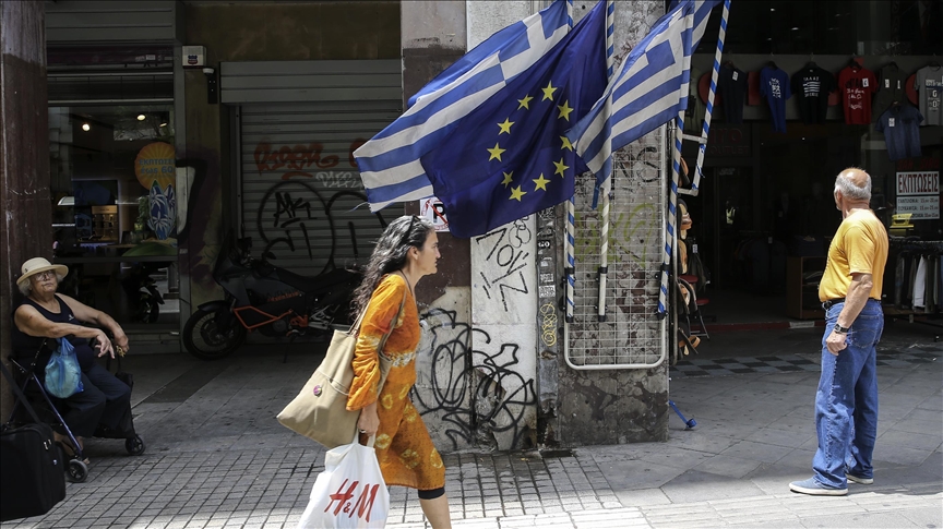 Greece submits draft budget plan, expects economic recovery amid pandemic woes